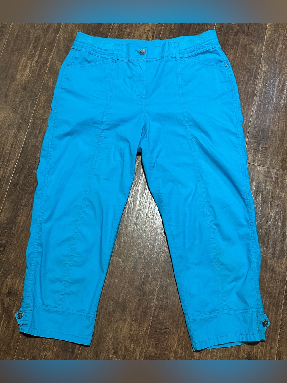 Chico’s Blue Cropped Button Hem Pants 10